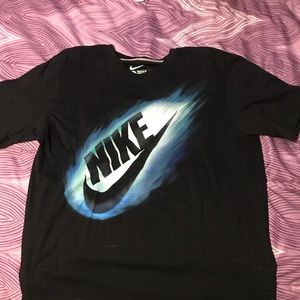 Men’s Nike t-shirt